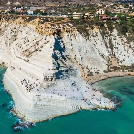 Zia Dichina
